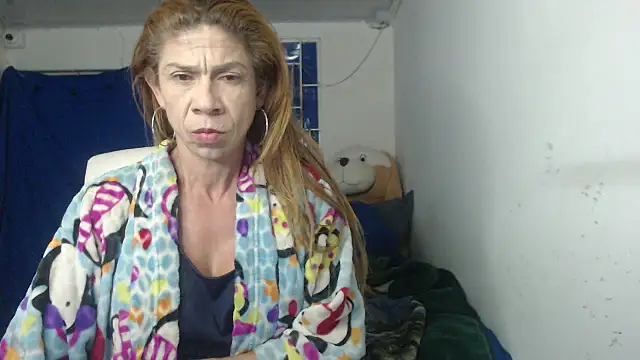 Antonella borja online show from October 24, 2025, 5:04 am