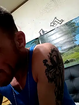 gettinit2wice online show from March 2, 2025, 9:10 am