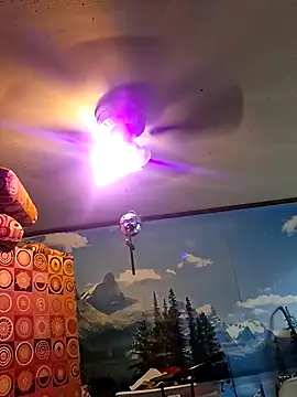 gettinit2wice online show from February 8, 2026, 12:08 pm