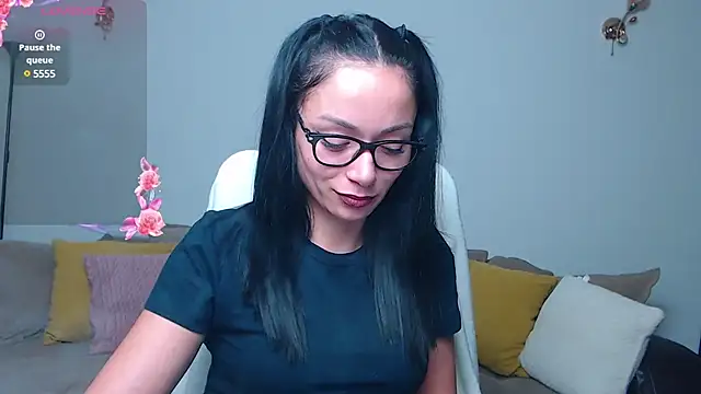 Snapshot of BabySerene chatting on December 2, 2024, 10:56 pm BabySerene online show from December 2, 2024, 10:56 pm