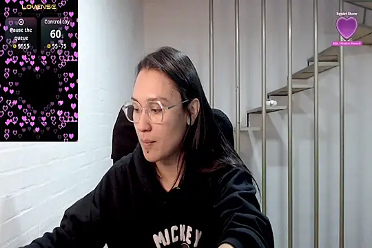 Jessie Desire online show from September 28, 2025, 10:48 pm