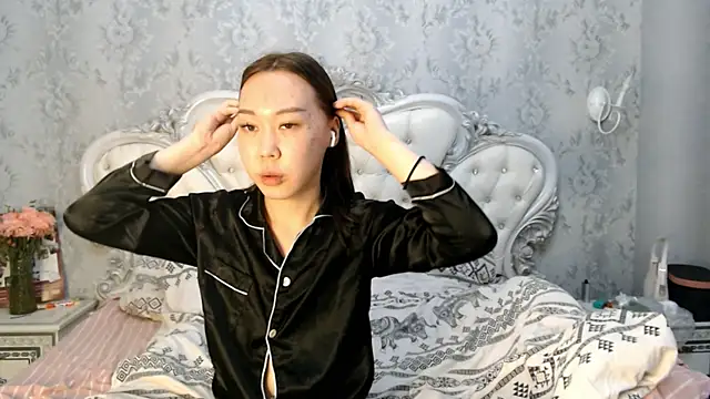 lee che online show from October 15, 2025, 6:08 pm