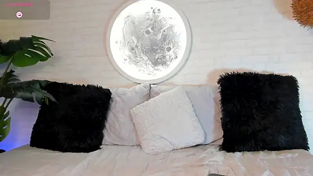 Elise Diamond online show from February 5, 2025, 1:37 am