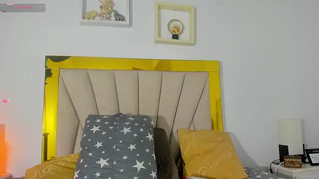 Snapshot of vahiolet_fuentes chatting on January 4, 2025, 3:29 am vahiolet fuentes online show from January 4, 2025, 3:29 am