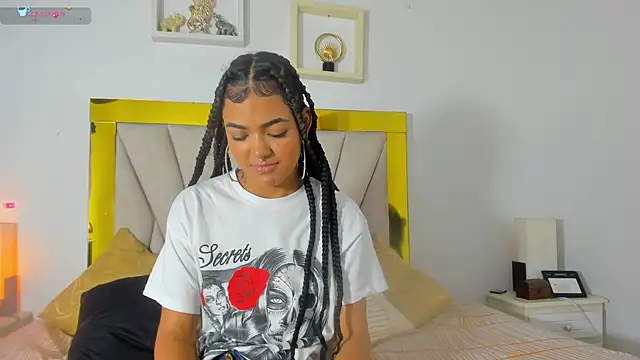 Snapshot of vahiolet_fuentes chatting on January 6, 2025, 3:09 am vahiolet fuentes online show from January 6, 2025, 3:09 am