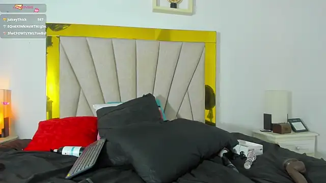 Snapshot of vahiolet_fuentes chatting on January 9, 2025, 6:06 am vahiolet fuentes online show from January 9, 2025, 6:06 am