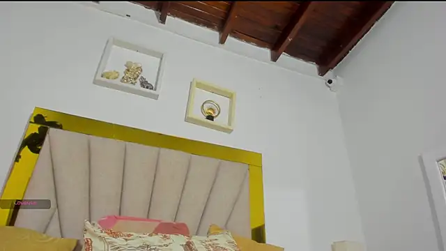 Snapshot of vahiolet_fuentes chatting on January 28, 2025, 3:04 am vahiolet fuentes online show from January 28, 2025, 3:04 am