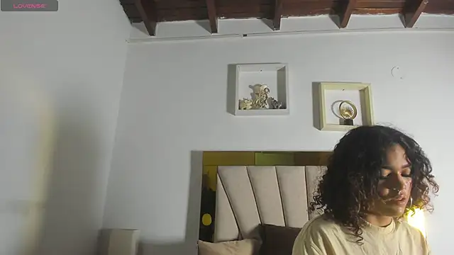 Snapshot of vahiolet_fuentes chatting on September 24, 2025, 3:10 am vahiolet fuentes online show from September 24, 2025, 3:10 am