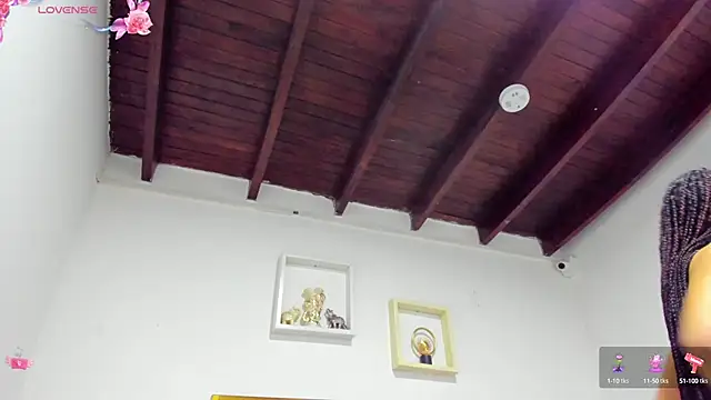 Snapshot of vahiolet_fuentes chatting on October 2, 2025, 3:02 am vahiolet fuentes online show from October 2, 2025, 3:02 am