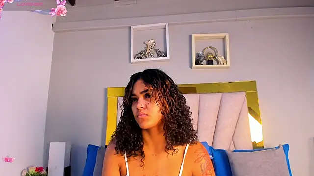Snapshot of vahiolet_fuentes chatting on June 23, 2026, 3:04 am vahiolet fuentes online show from June 23, 2026, 3:04 am