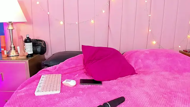 MavyStar online show from December 21, 2024, 6:02 pm