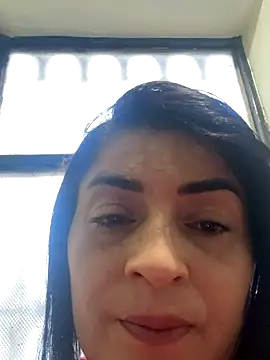 karenlennox1 online show from November 8, 2025, 9:46 pm