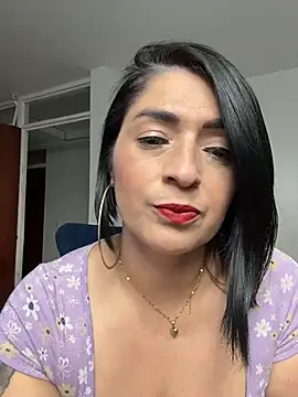 karenlennox1 online show from February 19, 2026, 12:39 am