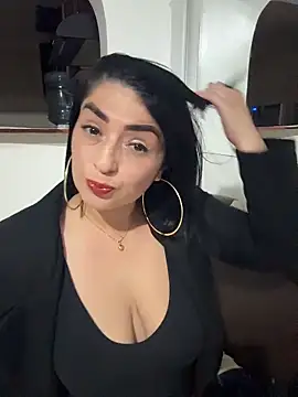 Snapshot of karenlennox1 chatting on April 11, 2026, 11:53 pm karenlennox1 online show from April 11, 2026, 11:53 pm