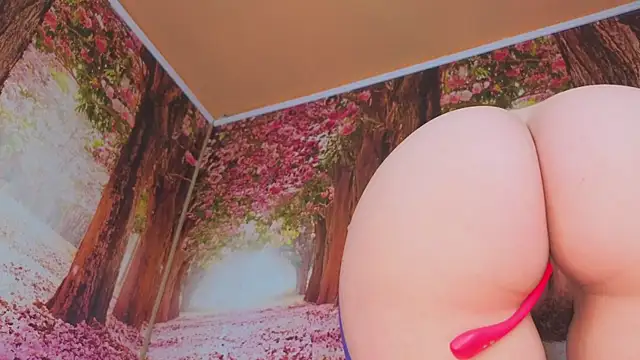 Snapshot of Wet_nympho chatting on January 6, 2026, 8:29 am Wet nympho online show from January 6, 2026, 8:29 am