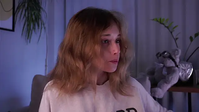 EdlinHargus online show from September 11, 2025, 1:39 am