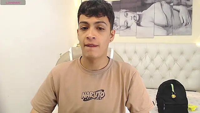 Snapshot of SkinnyBoy_ chatting on January 7, 2025, 12:20 pm SkinnyBoy online show from January 7, 2025, 12:20 pm