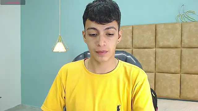 Snapshot of SkinnyBoy_ chatting on January 8, 2025, 12:26 pm SkinnyBoy online show from January 8, 2025, 12:26 pm