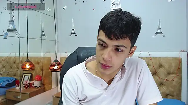 Snapshot of SkinnyBoy_ chatting on January 11, 2025, 12:29 pm SkinnyBoy online show from January 11, 2025, 12:29 pm