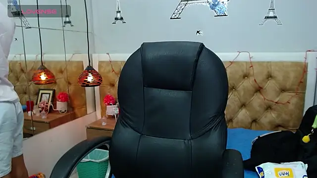 Snapshot of SkinnyBoy_ chatting on January 17, 2025, 6:23 pm SkinnyBoy online show from January 17, 2025, 6:23 pm