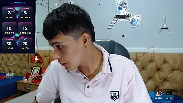 Snapshot of SkinnyBoy_ chatting on January 26, 2025, 12:33 pm SkinnyBoy online show from January 26, 2025, 12:33 pm