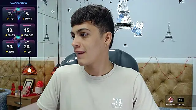 Snapshot of SkinnyBoy_ chatting on January 31, 2025, 12:18 pm SkinnyBoy online show from January 31, 2025, 12:18 pm