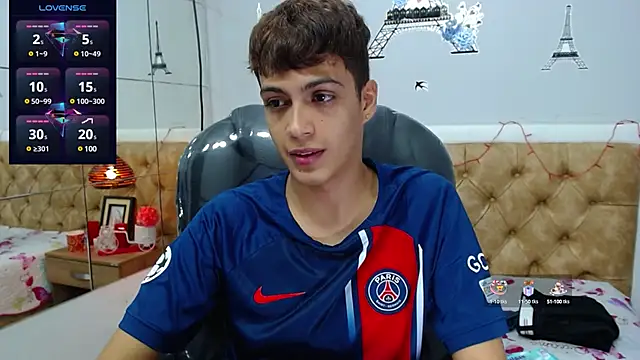 Snapshot of SkinnyBoy_ chatting on February 8, 2025, 6:12 pm SkinnyBoy online show from February 8, 2025, 6:12 pm