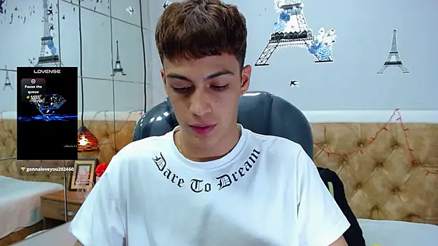 Snapshot of SkinnyBoy_ chatting on March 11, 2025, 6:08 pm SkinnyBoy online show from March 11, 2025, 6:08 pm