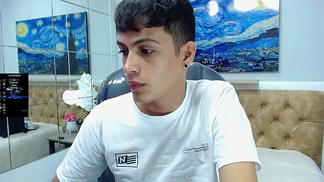 Snapshot of SkinnyBoy_ chatting on September 13, 2025, 7:46 pm SkinnyBoy online show from September 13, 2025, 7:46 pm