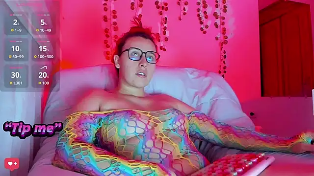 bonnie moon  online show from September 15, 2025, 12:10 am