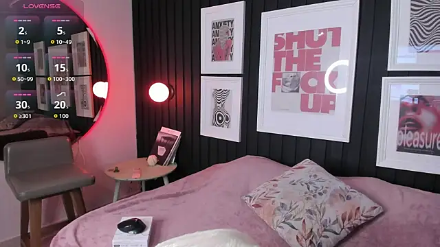 Kayla stern  online show from November 7, 2025, 8:09 pm