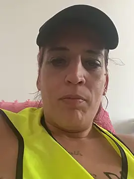 Haleytightlips1986 online show from April 11, 2026, 10:30 am