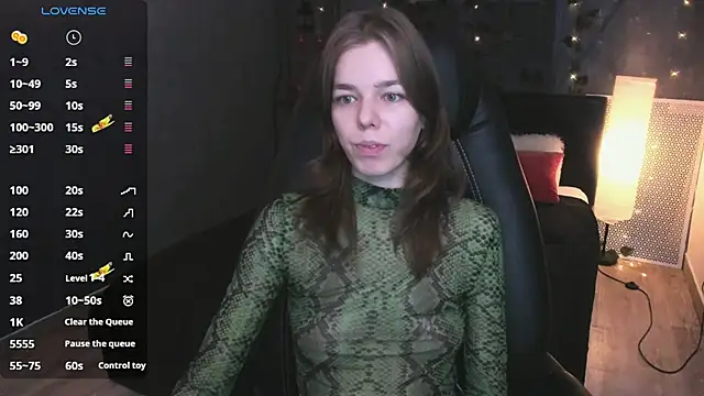 Tina Tayllor online show from December 3, 2024, 2:16 pm