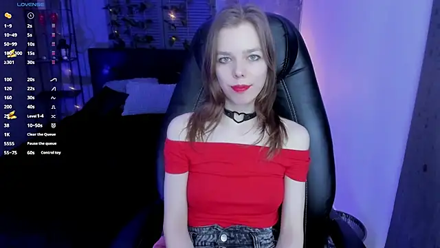 Tina Tayllor online show from February 3, 2025, 1:51 pm