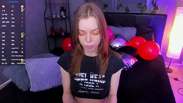 Tina Tayllor online show from February 19, 2025, 2:34 pm