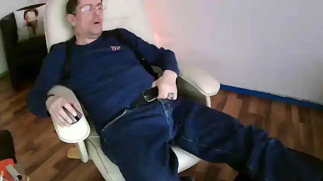 Minm666 online show from March 12, 2025, 4:56 pm