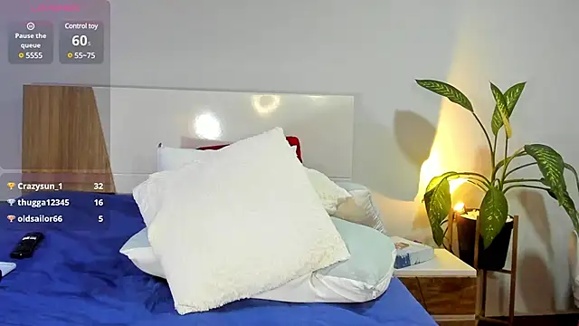 ClaraMariaMon online show from December 23, 2024, 10:55 pm