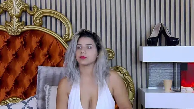 Snapshot of SweetMissXXX chatting on October 15, 2025, 6:35 am SweetMissXXX online show from October 15, 2025, 6:35 am