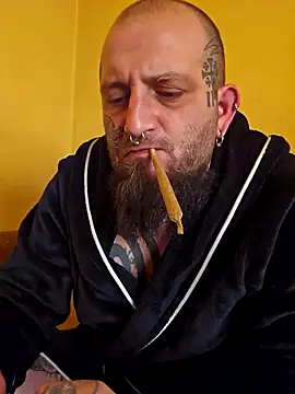 Snapshot of TattooedDick92 chatting on January 2, 2025, 11:31 am TattooedDick92 online show from January 2, 2025, 11:31 am