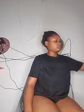 hot-tandy online show from March 20, 2025, 11:02 pm