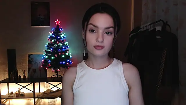 CuteRuby99 online show from January 13, 2025, 2:00 pm