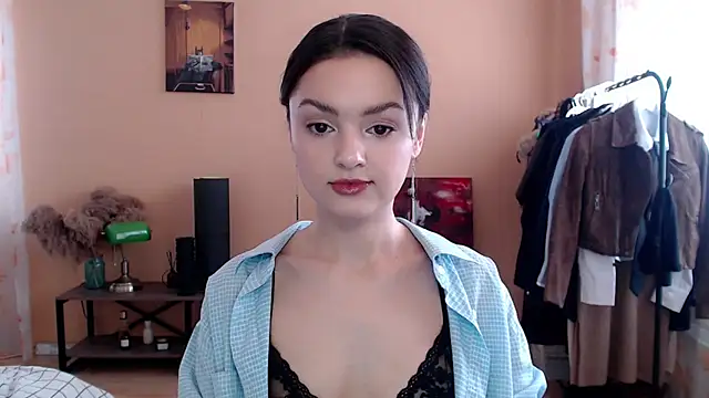 CuteRuby99 online show from February 4, 2026, 5:35 am