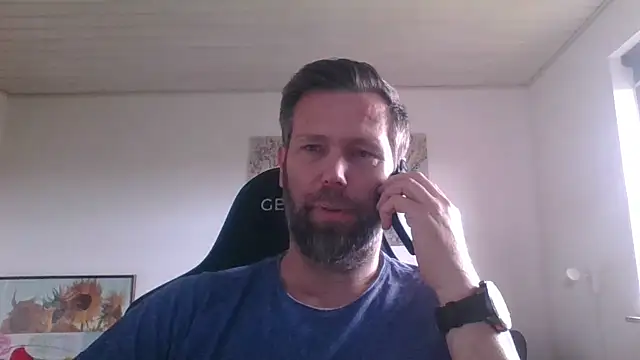 Snapshot of Gotta1 chatting on October 22, 2025, 1:11 pm Gotta1 online show from October 22, 2025, 1:11 pm