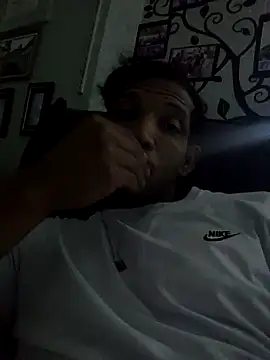 Snapshot of Jhonny_walkeer chatting on November 17, 2025, 12:49 am Jhonny walkeer online show from November 17, 2025, 12:49 am