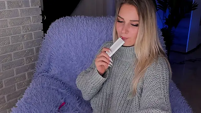KittiLiza online show from January 26, 2025, 9:51 pm