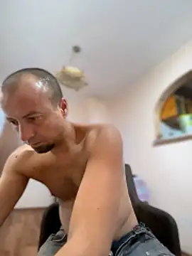 Nikolaiyy online show from October 18, 2025, 2:25 am