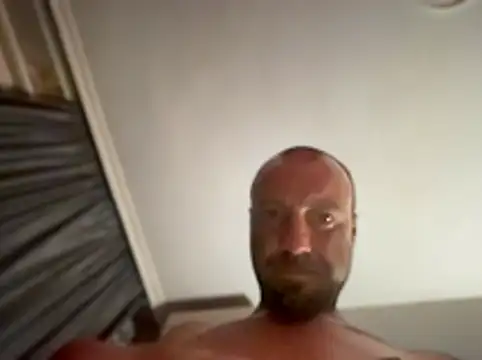 Snapshot of Nikolaiyy chatting on July 6, 2026, 12:18 am Nikolaiyy online show from July 6, 2026, 12:18 am
