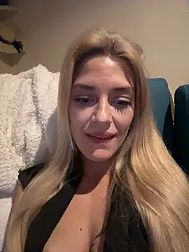 Lolitaxlola online show from March 15, 2025, 11:28 pm