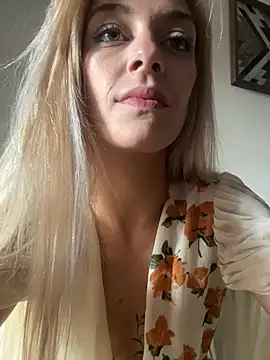 Lolitaxlola online show from March 16, 2025, 3:50 pm