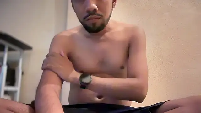 Snapshot of EnriquePersian197 chatting on January 24, 2025, 6:35 pm EnriquePersian197 online show from January 24, 2025, 6:35 pm